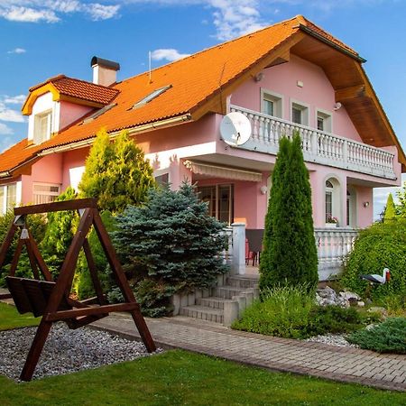 Wow Liptov Holiday House Liptovský Mikuláš 外观 照片