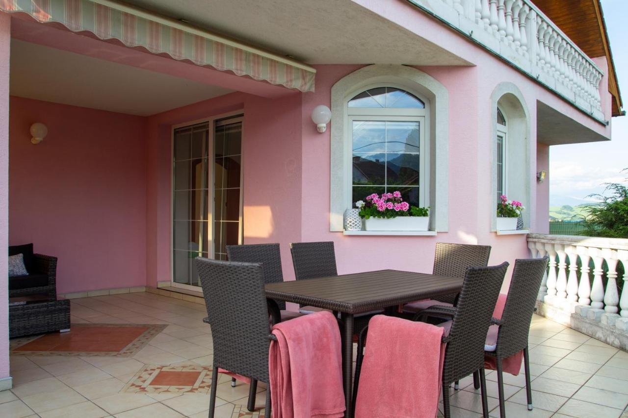 Wow Liptov Holiday House Liptovský Mikuláš 外观 照片